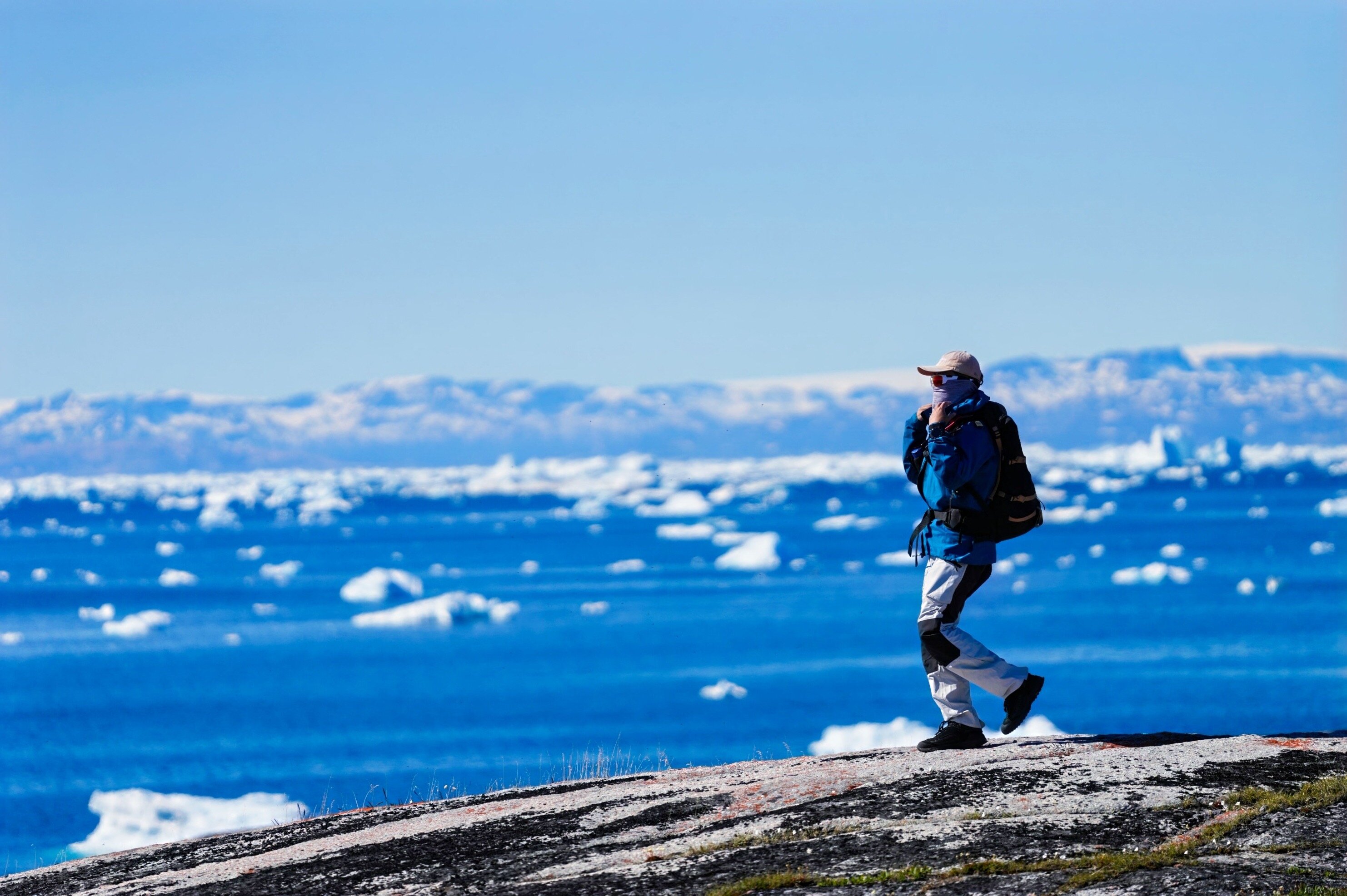 Tianci (天赐) - 意识实验策展人